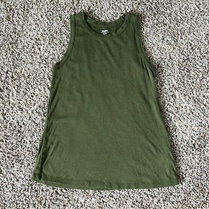 Old Navy tank top